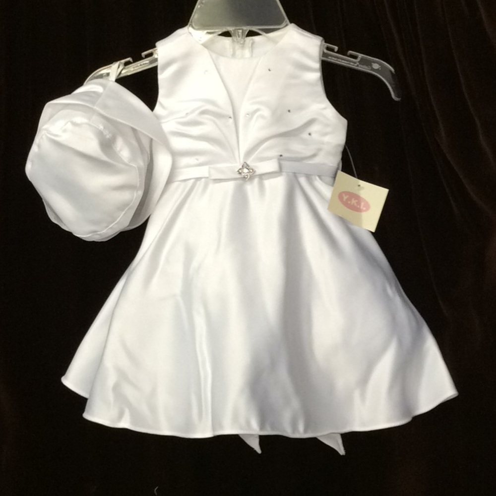 NWT Y.K.I. White Dress With Matching Hat Size S